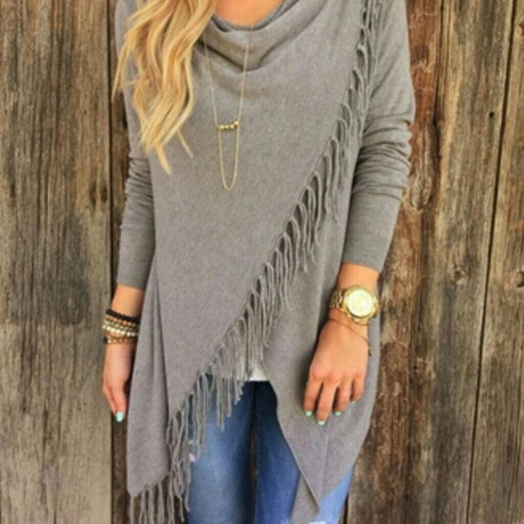 L⭐ Super Cute Gray Fringe Women's Cardigan NEW - Picture 2 of 6